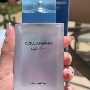 Dolce & Gabbana light blue eau intense spray